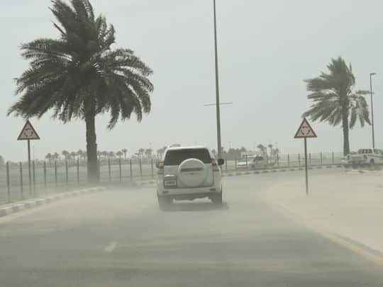 Tips to Survive a Sandstorm while Driving