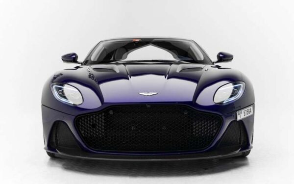 Aston Martin DBS 2020