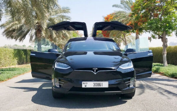 Tesla Model X 2020